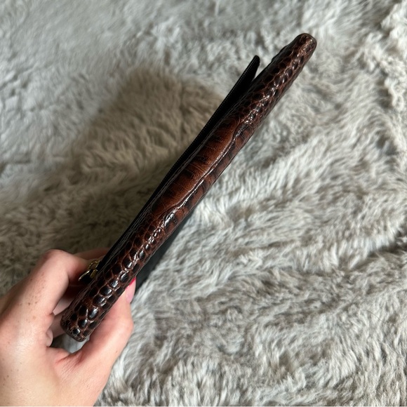 Brahmin Two-Tone Leather Tri-Fold Wallet Croc - Picture 11 of 16